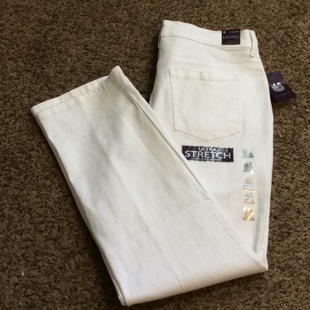 Gloria Vanderbilt Amanda Jeans Sz 14 Short NWT